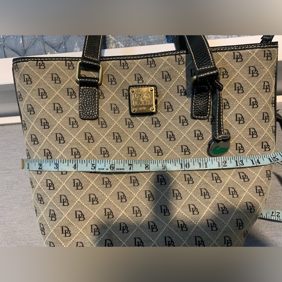 AUTHENTIC VINTAGE DOONEY & BOURKE SIGNATURE MONOGRAM LOGO HANDBAG TOTE - Picture 3 of 16